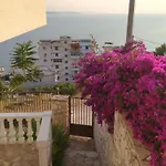 Villa Alimema